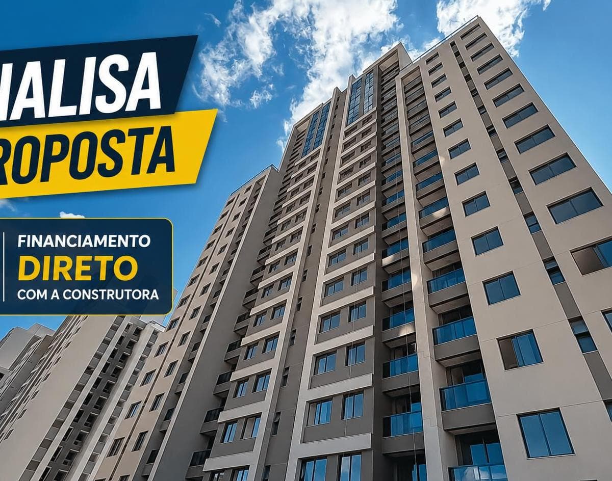 Fachada de edificio residencial com revestimento neutro e janelas em vidro escuro.